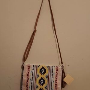 LIB New York Purse, Aztec print Adjustable Strap Crossbody, Pastels, Refined NWT